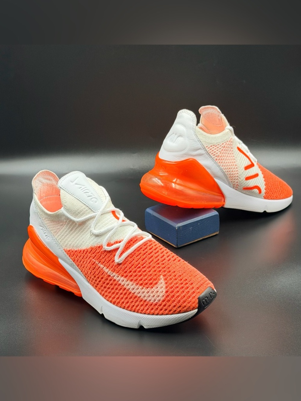 Wmns Nike Air Max 270 Flyknit 'Crimson Pulse' - Picture 2 of 10
